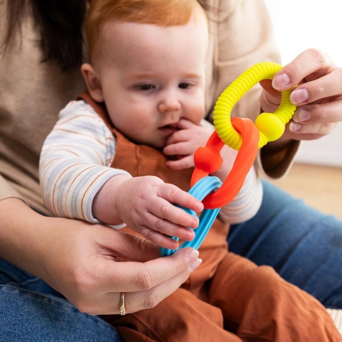 Fat Brain Toys sensoriniai žiedai „Plip Grips“ 1 Fat Brain Toys sensoriniai žiedai „Plip Grips“ 1