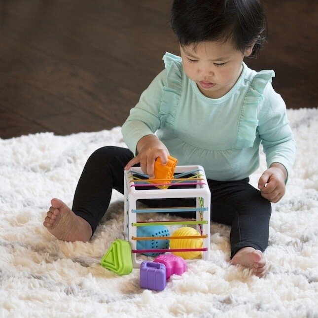Fat Brain Toys Inovatyvus sensorinis kubas „InnyBin“ 8