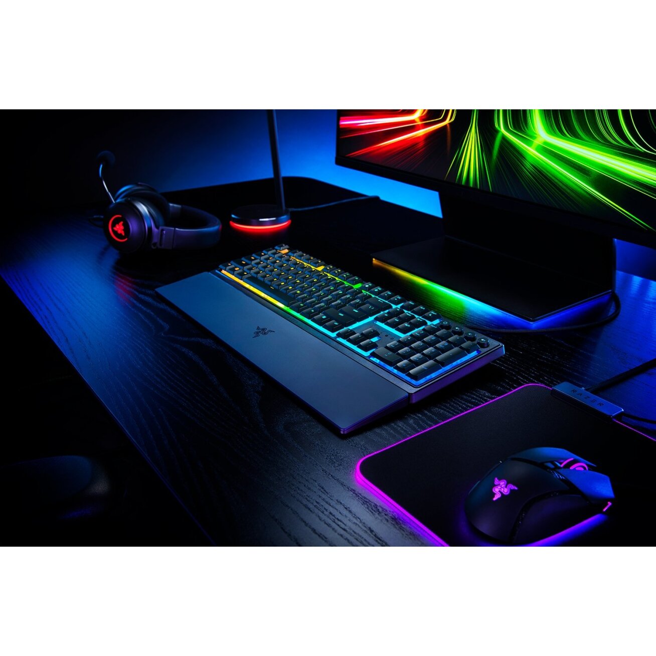 Razer Ornata V3 Wired Gaming keyboard, USB, RGB LED, US, Mecha-membrane switch, Black 1 Razer Ornata V3 Wired Gaming keyboard, USB, RGB LED, US, Mecha-membrane switch, Black 1